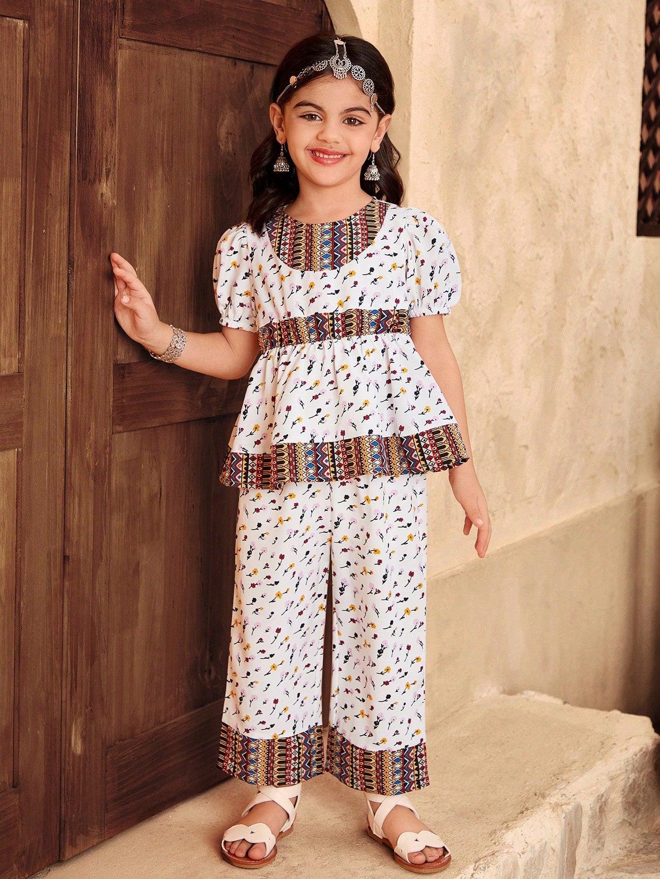 Girls White Printed Clothing Set