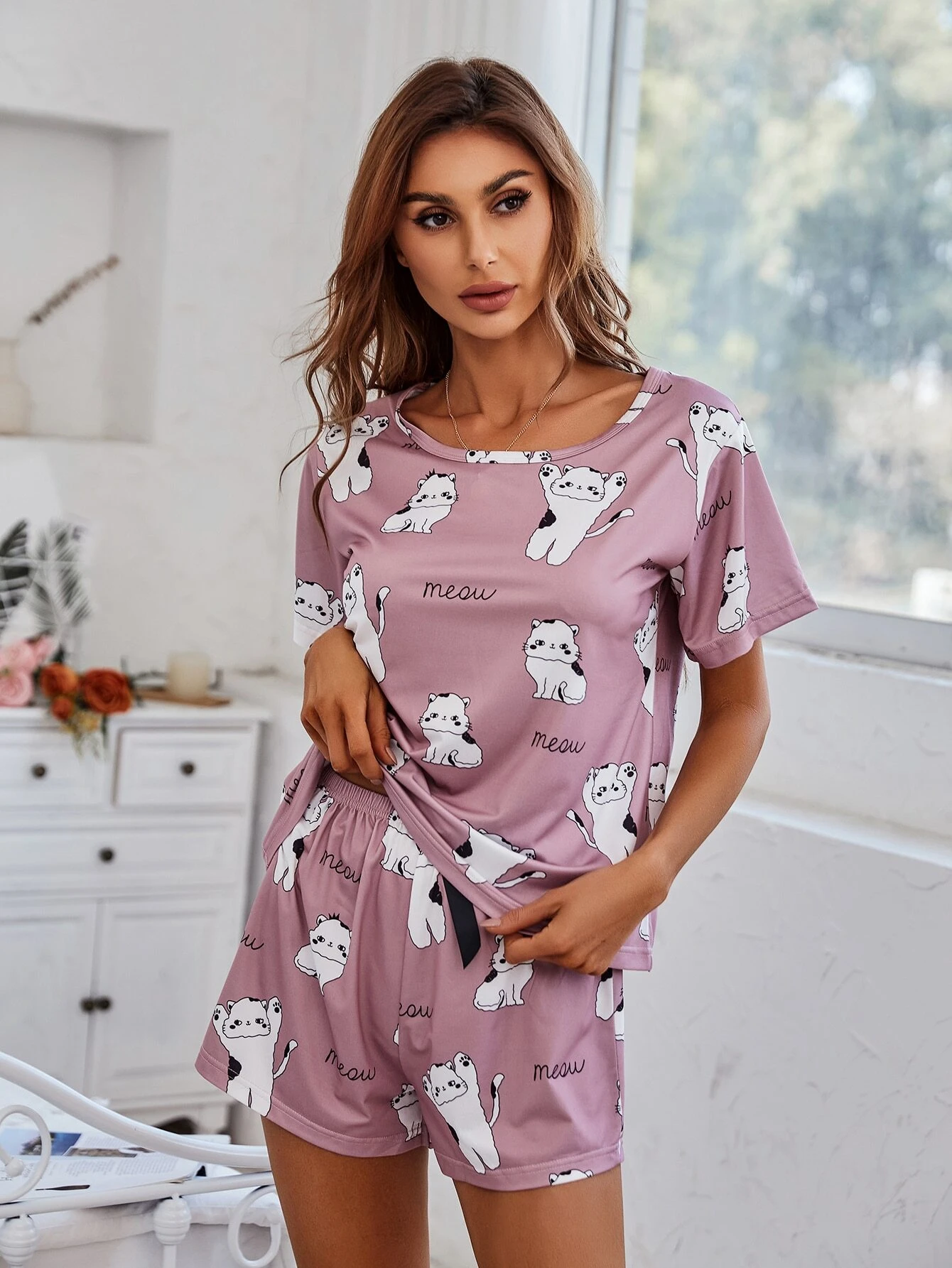 Women's White Cat Printed Co-Ord's Set In Pink Colour